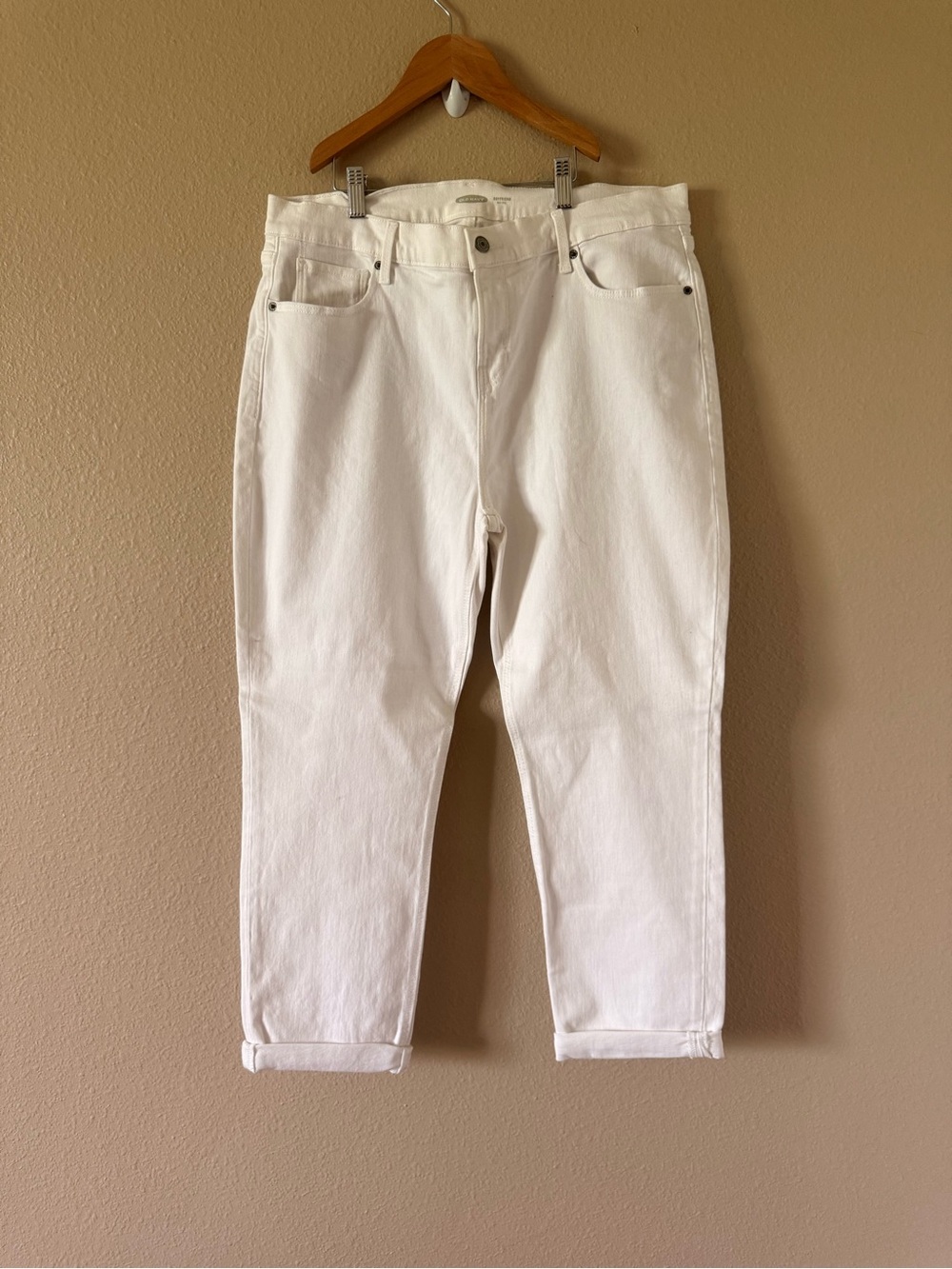 Old Navy White Women’s Boyfriend Jeans